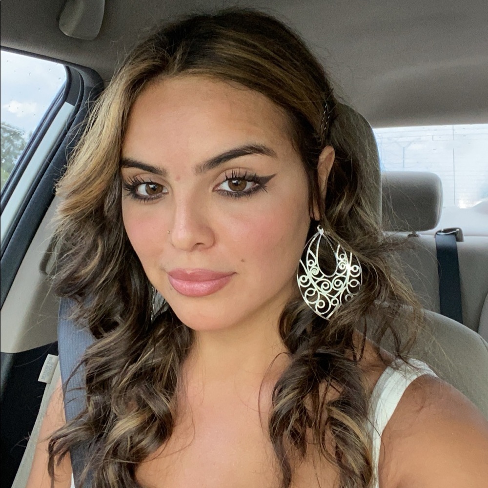 Meet your Posher, Daglis